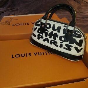 Louis Vuitton Graffiti Alma